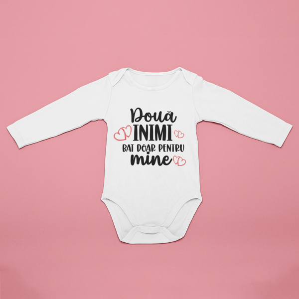 Body bebelusi personalizat ''Două inimi bat doar pentru mine!''
