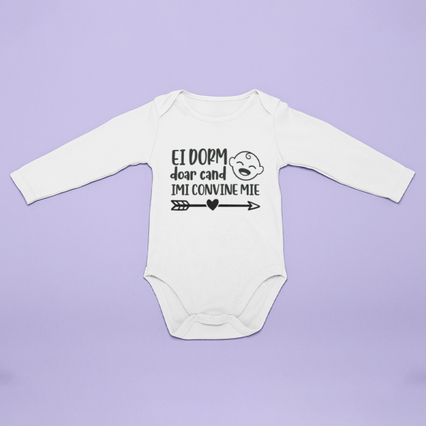 Body bebelusi personalizat ''Ei dorm când îmi convine mie"